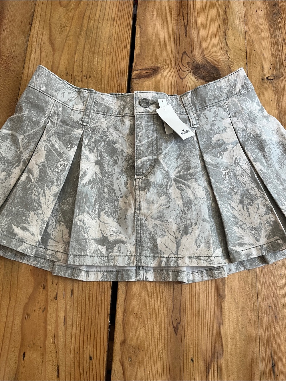 New! HOLLISTER S Camo Printed Pleated Skorts Skirted Built-In Shorts